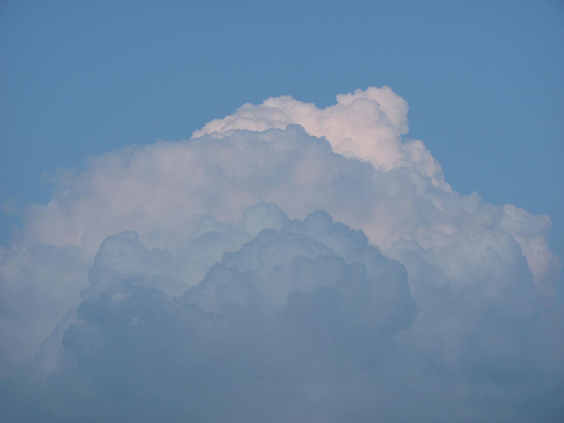 積乱雲の無料写真
